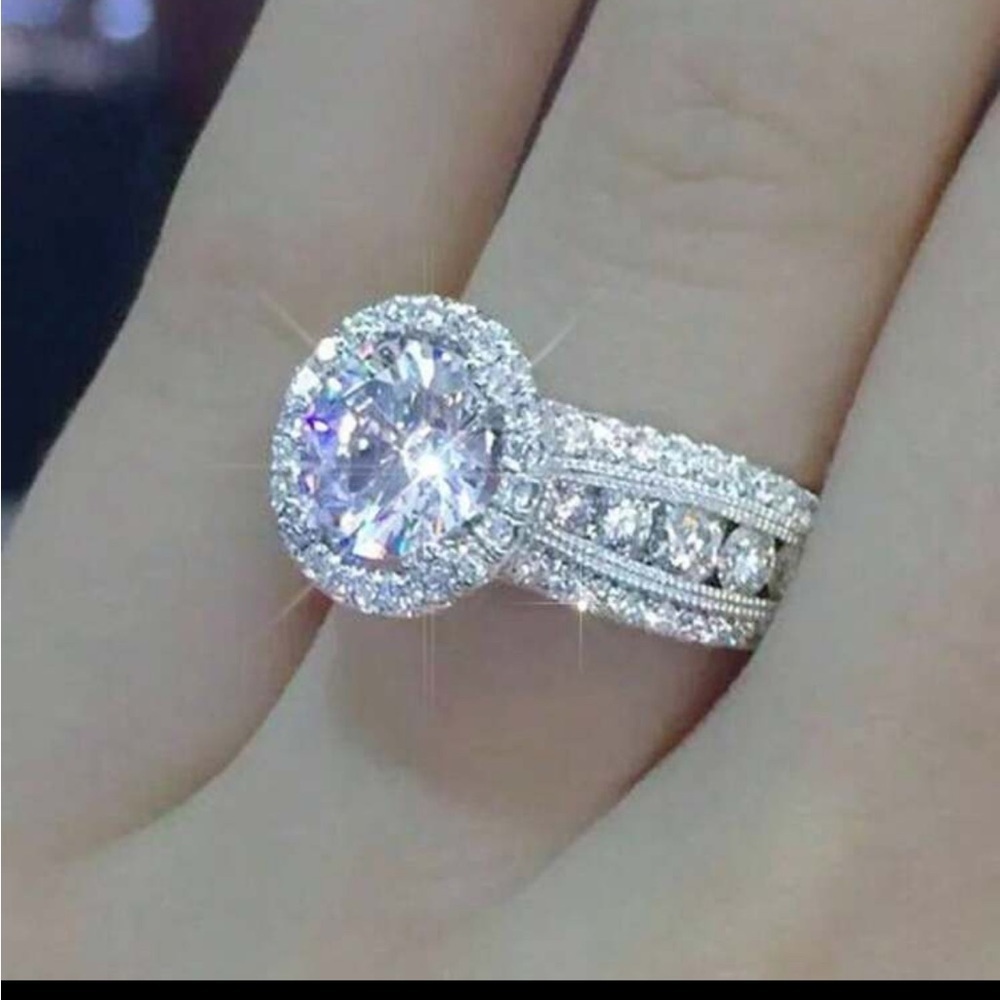 Silver ring - Picture 2 of 4